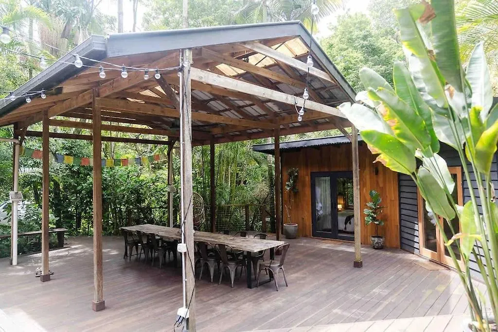 Ananda Eco House - Eco Rainforest Retreat Montville 0*,  Australien