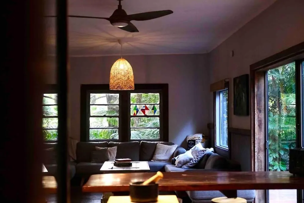 Ananda Eco House - Eco Rainforest Retreat Montville 0*,  Australien
